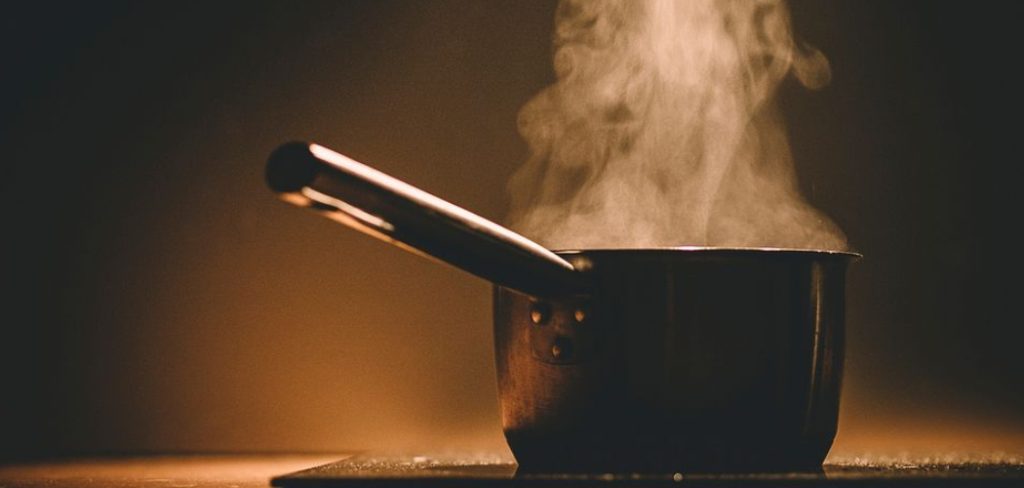 How to Clean Stove Drip Pans with Vinegar