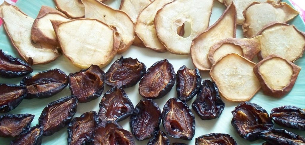 How to Dry Plums in the Oven