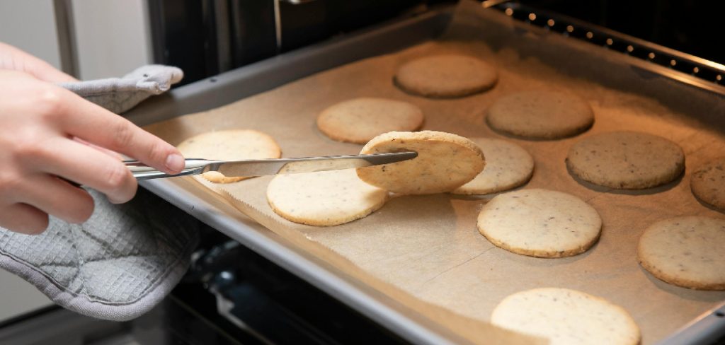 How to Stop Baking Sheets From Warping