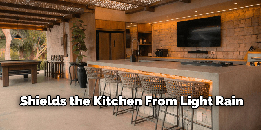 Shields the Kitchen From Light Rain